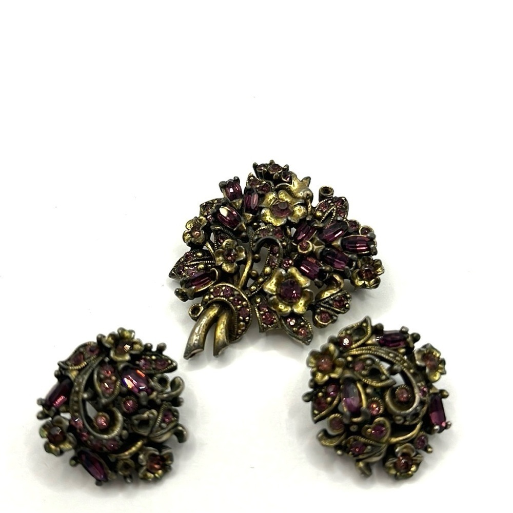 Hollycraft 1950 Corp Brooch & Clip On Earring Set Purple Rhinestones Vintage